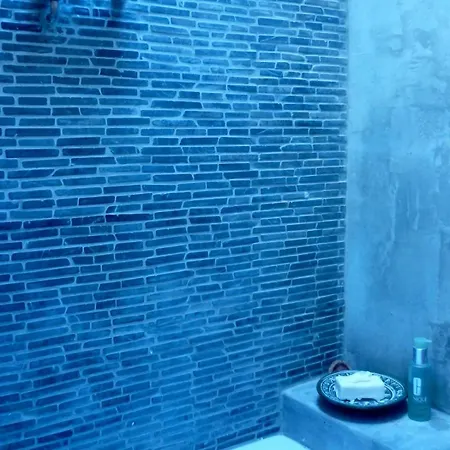 L'atelier, Confort, Bain A Remous Et Nature 度假居